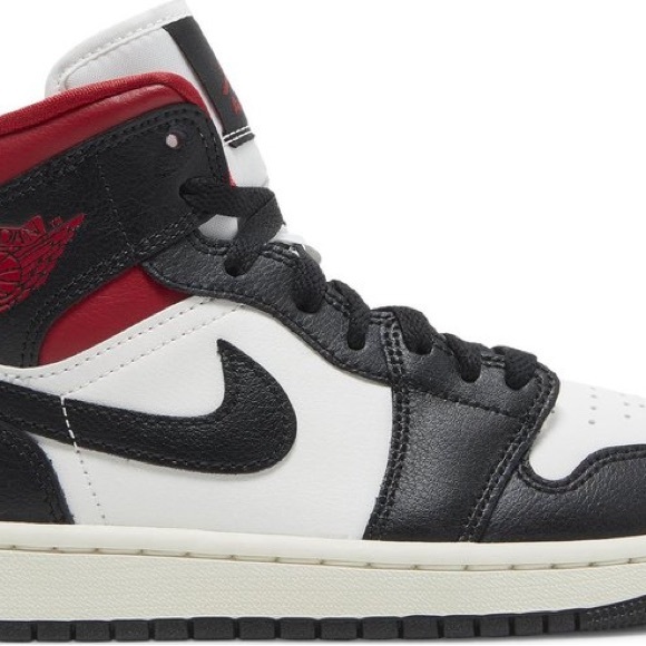 ACTIVEWEAR ▪️Air Jordan 1 Mid ( NWT) size 9 - Picture 8 of 13